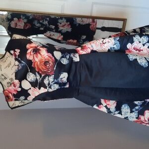 ⭐️NEW⭐️Floral satin dress